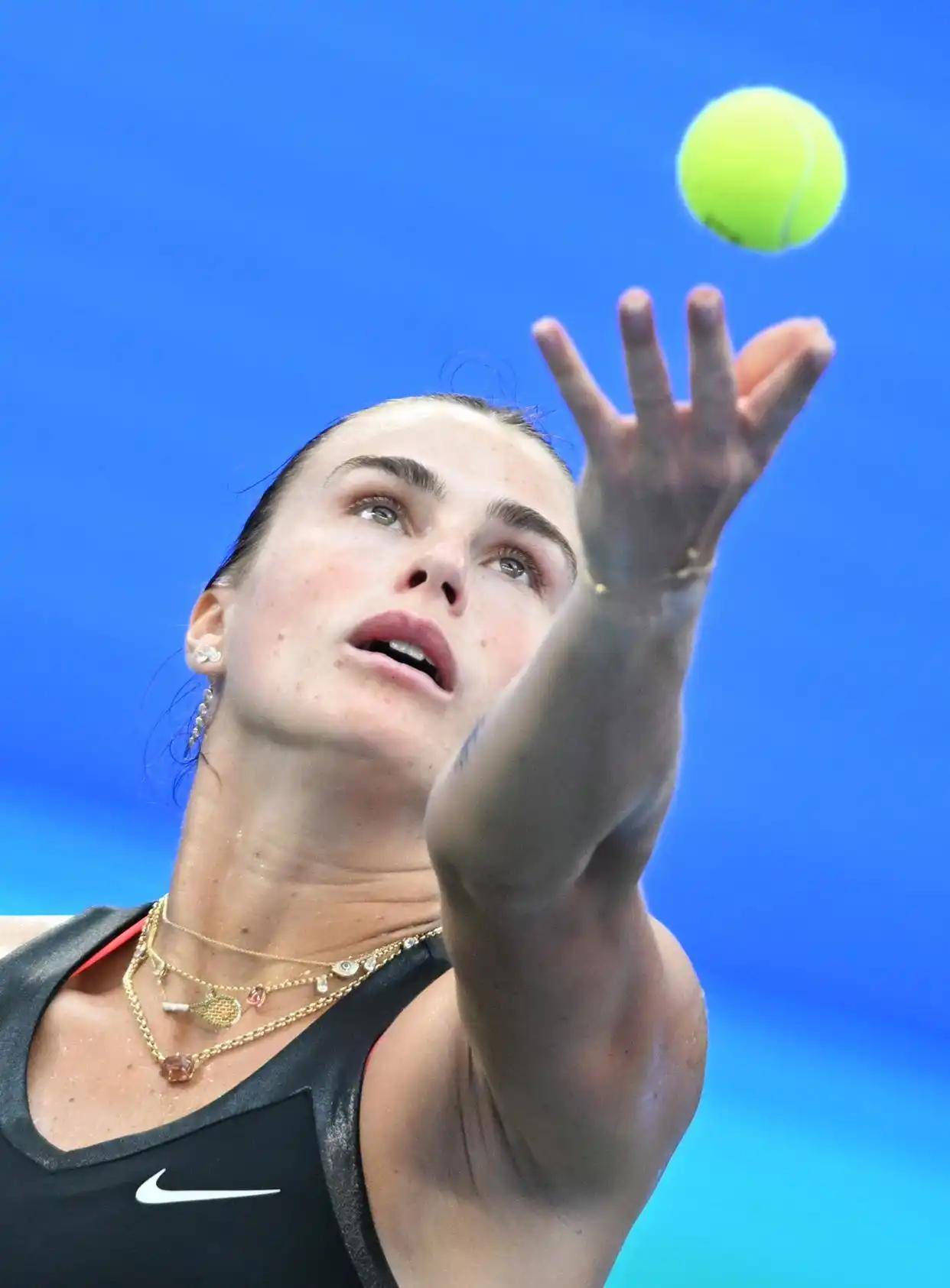 华体会官网在线登入- 辽宁男篮季后赛险胜皇家马德里，萨巴伦卡砍下4记关键球，全场沸腾